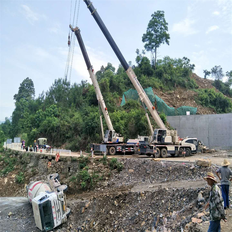罗庄汽车掉沟里叫吊车救援要多少钱