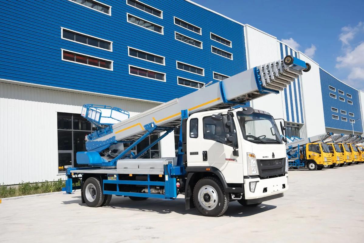 罗庄出租云梯车高空作业车 建筑垃圾搬运